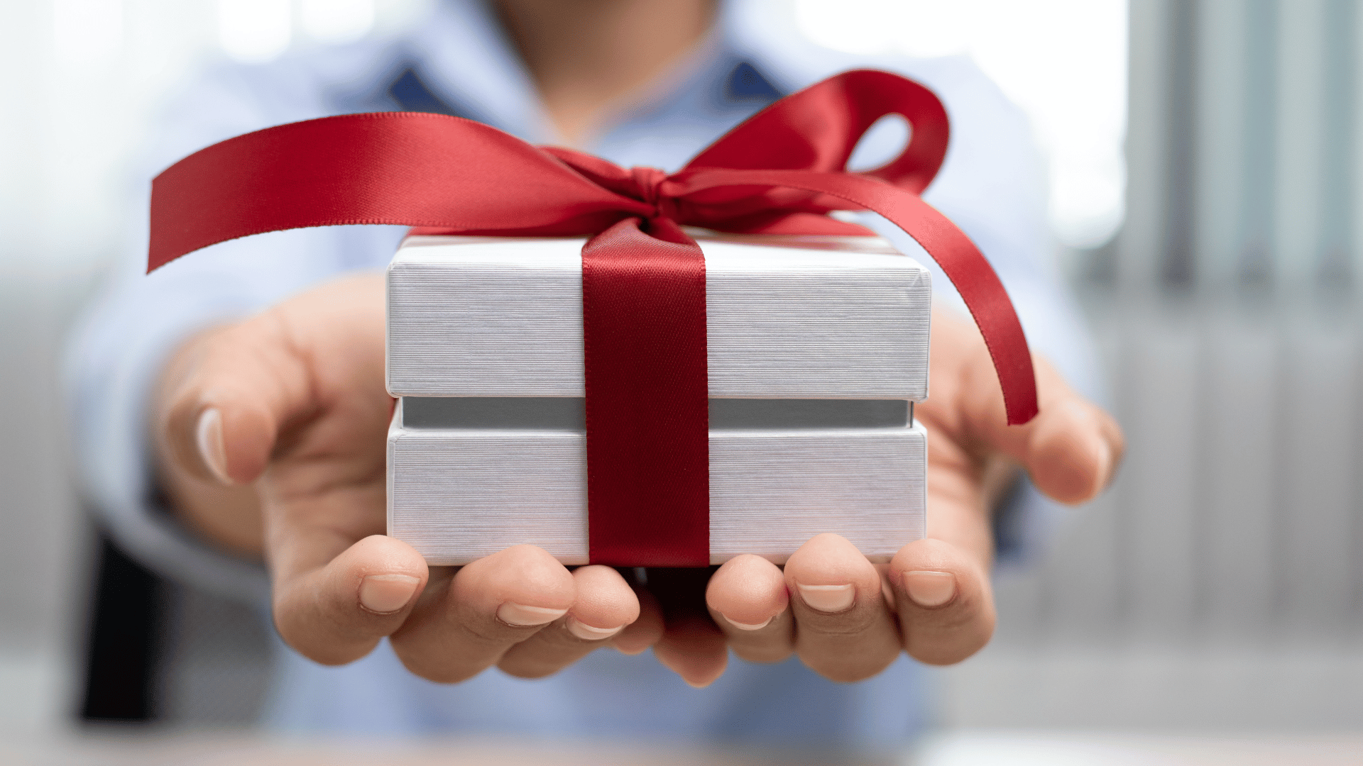 Top 9 Corporate Gifting Ideas for IT Employees